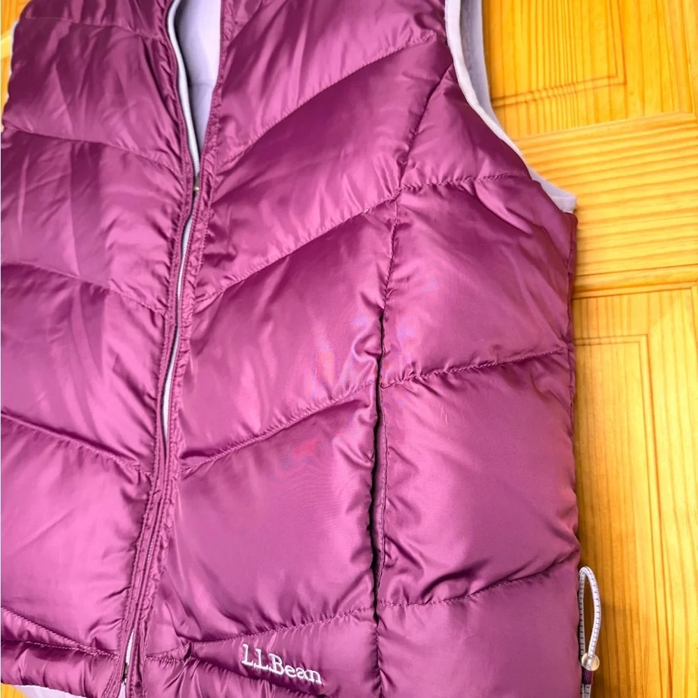 L.L.Bean Women’s Plum Puffer Vest Insulated Outdoor Zip Up - Picture 4 of 5